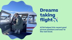 Estudiante subiendo a una avioneta
