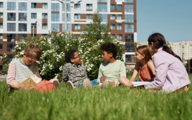 niños en el parque